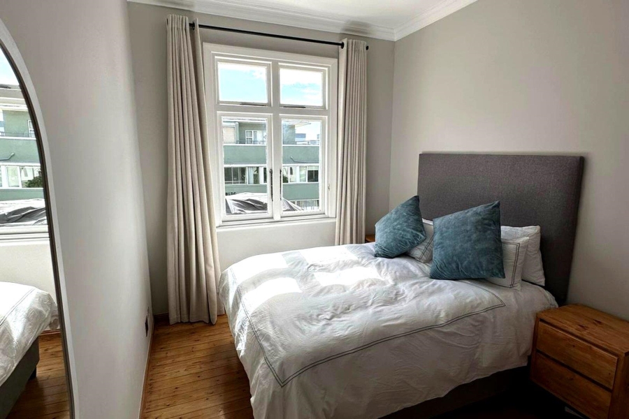 2 Bedroom Property for Sale in Sea Point Western Cape